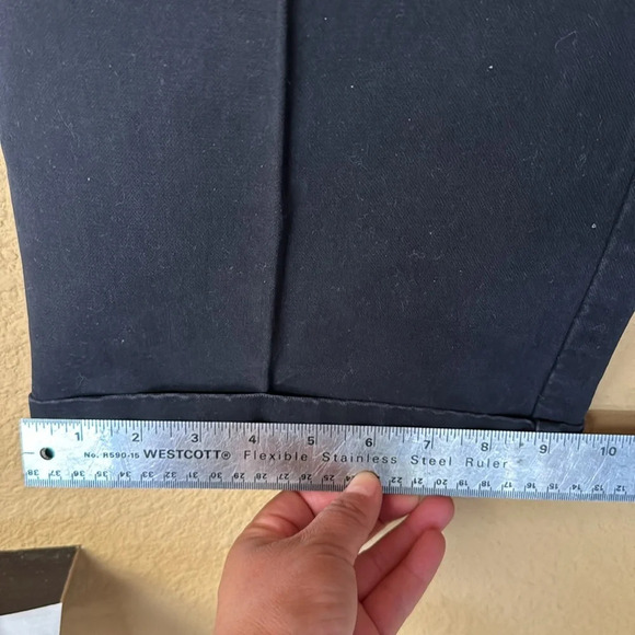 Etro
Men's Straight-Leg Knit Trousers 56 EU (40R US) - Picture 7 of 13